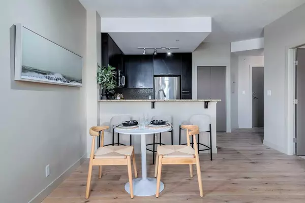 Calgary, AB T2S 0H3,333 22 AVE Southwest #406