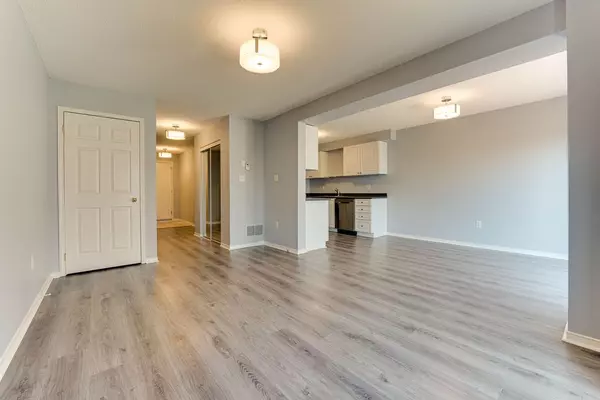 Midland, ON L4R 0A3,144 Southwinds CRES