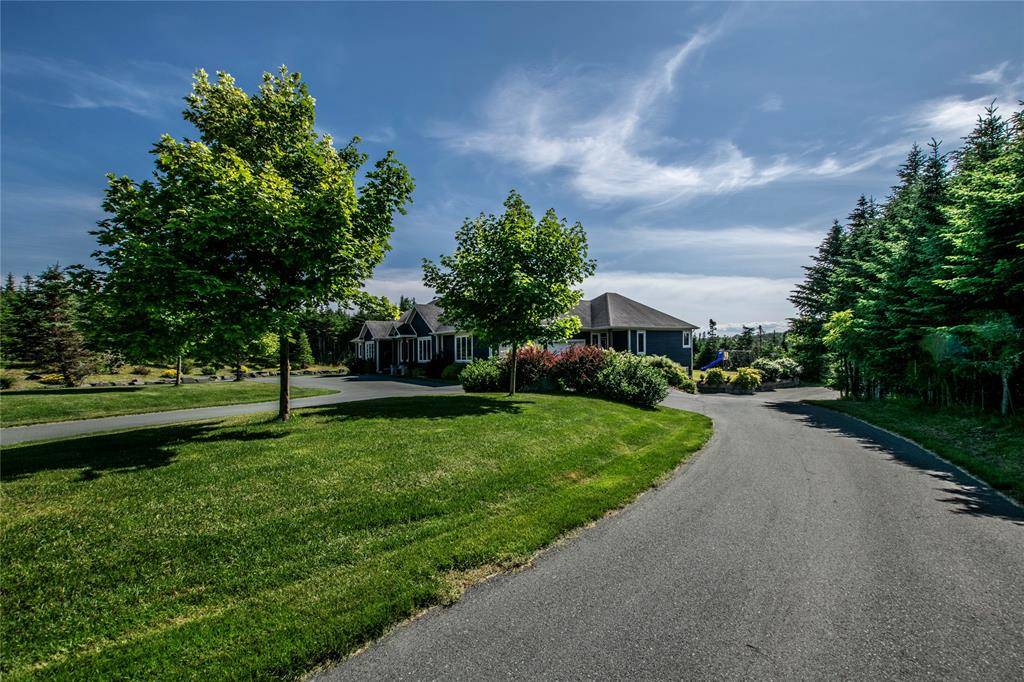 223 Olivers Pond Road, Portugal Cove-st. Philips, NL A1M 3M9