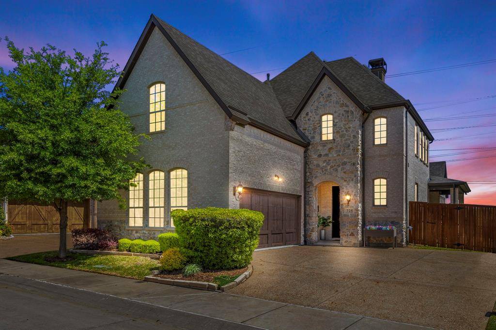 725 Royal Minister Boulevard, Lewisville, TX 75056
