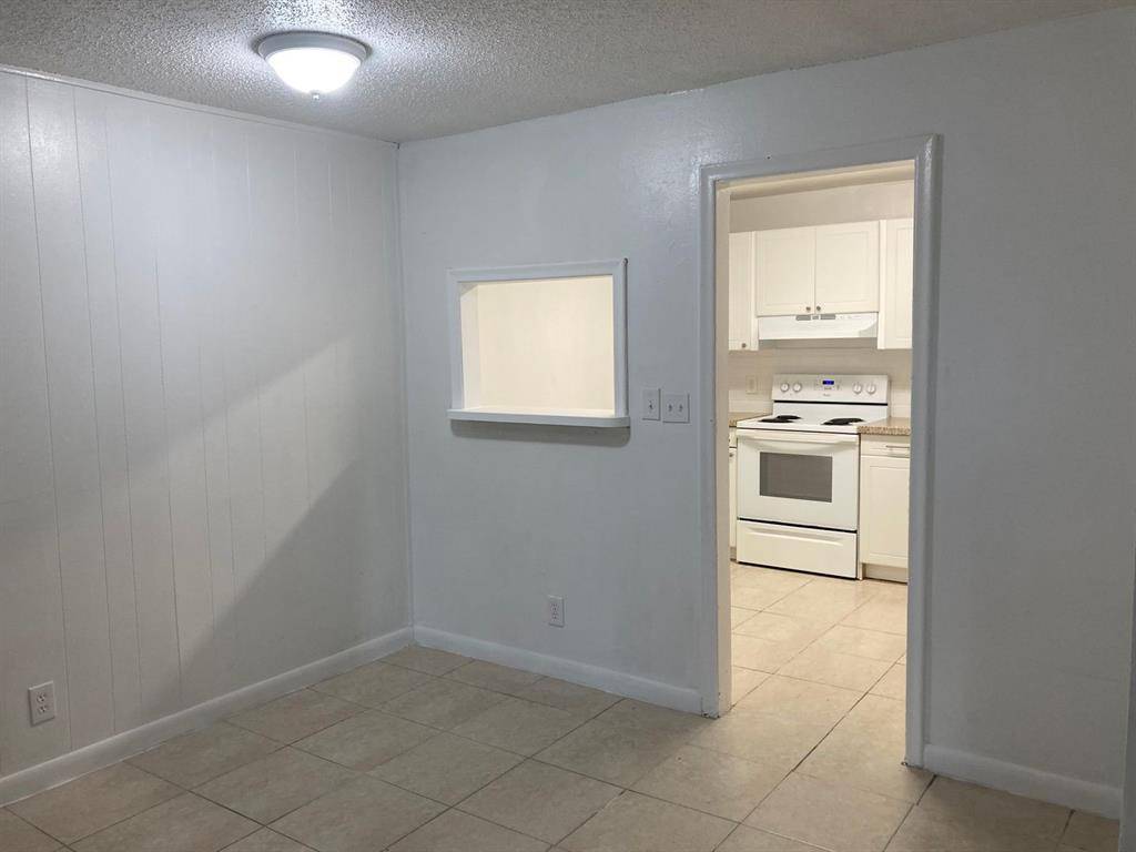 Coral Springs, FL 33065,3600 Riverside Dr #B