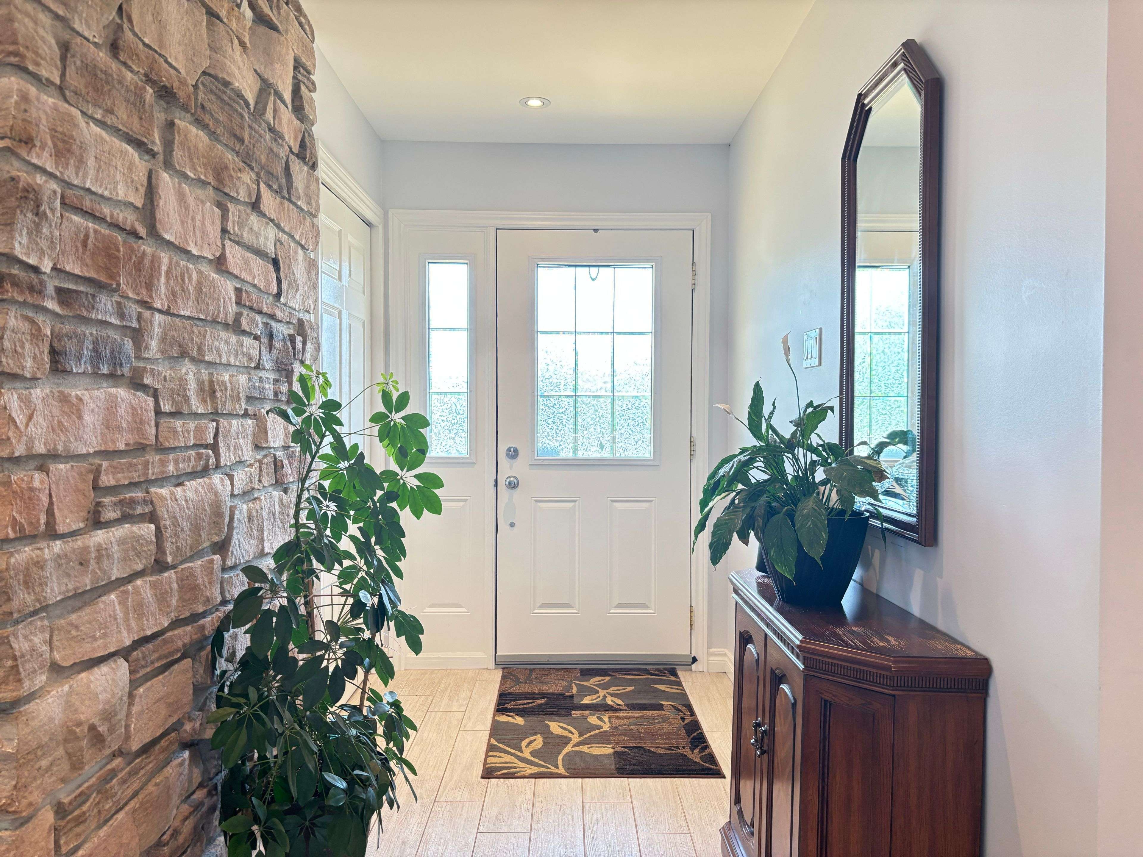 Springwater, ON L0L 1V0,116 Mill ST E