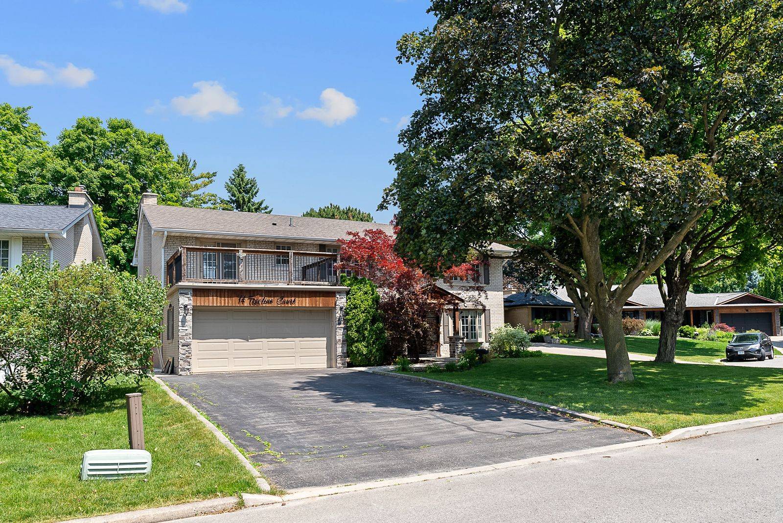 14 Treeline CT, Toronto W08, ON M9C 1K8