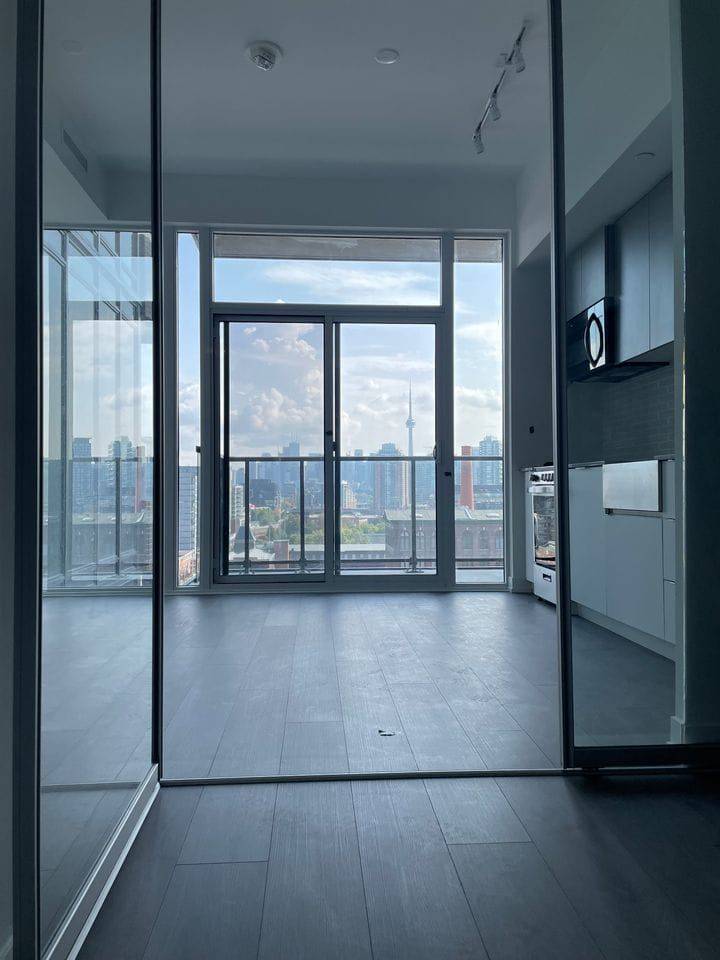 270 Dufferin ST #1022, Toronto W01, ON M6K 0H8