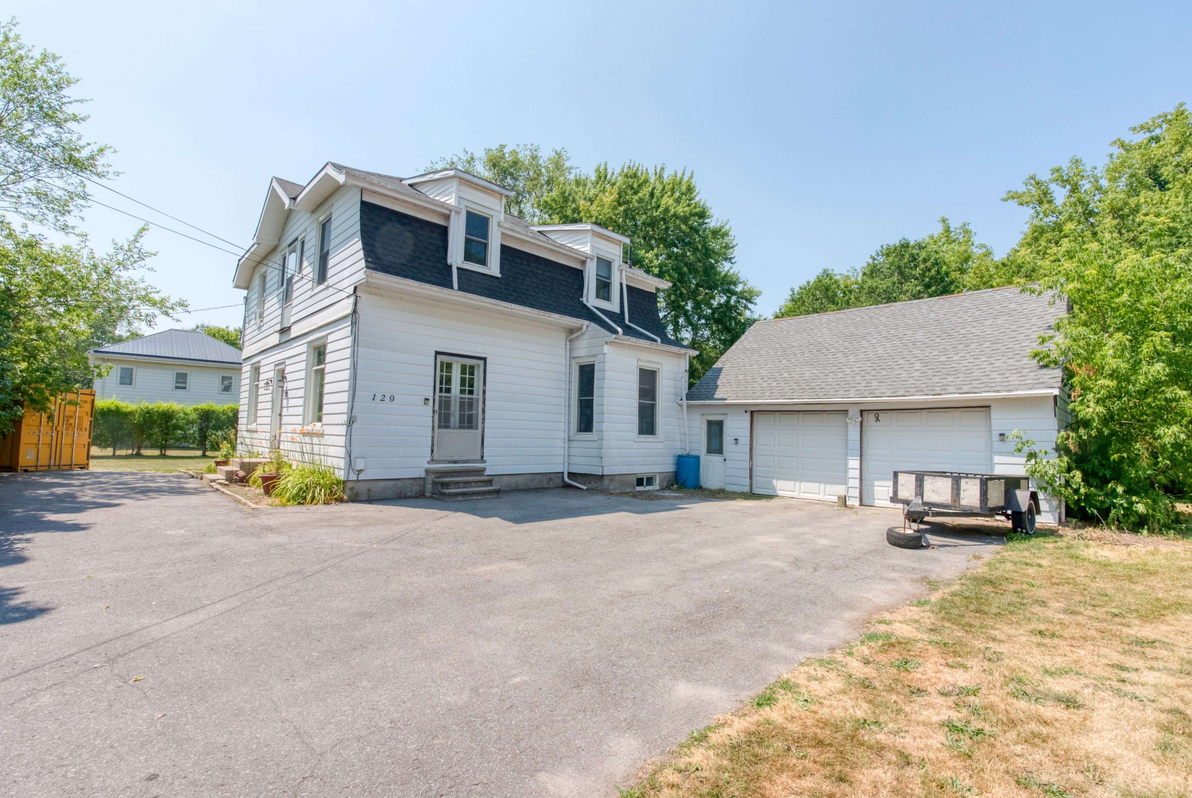 Deseronto, ON K0K 1X0,129 DUNDAS ST
