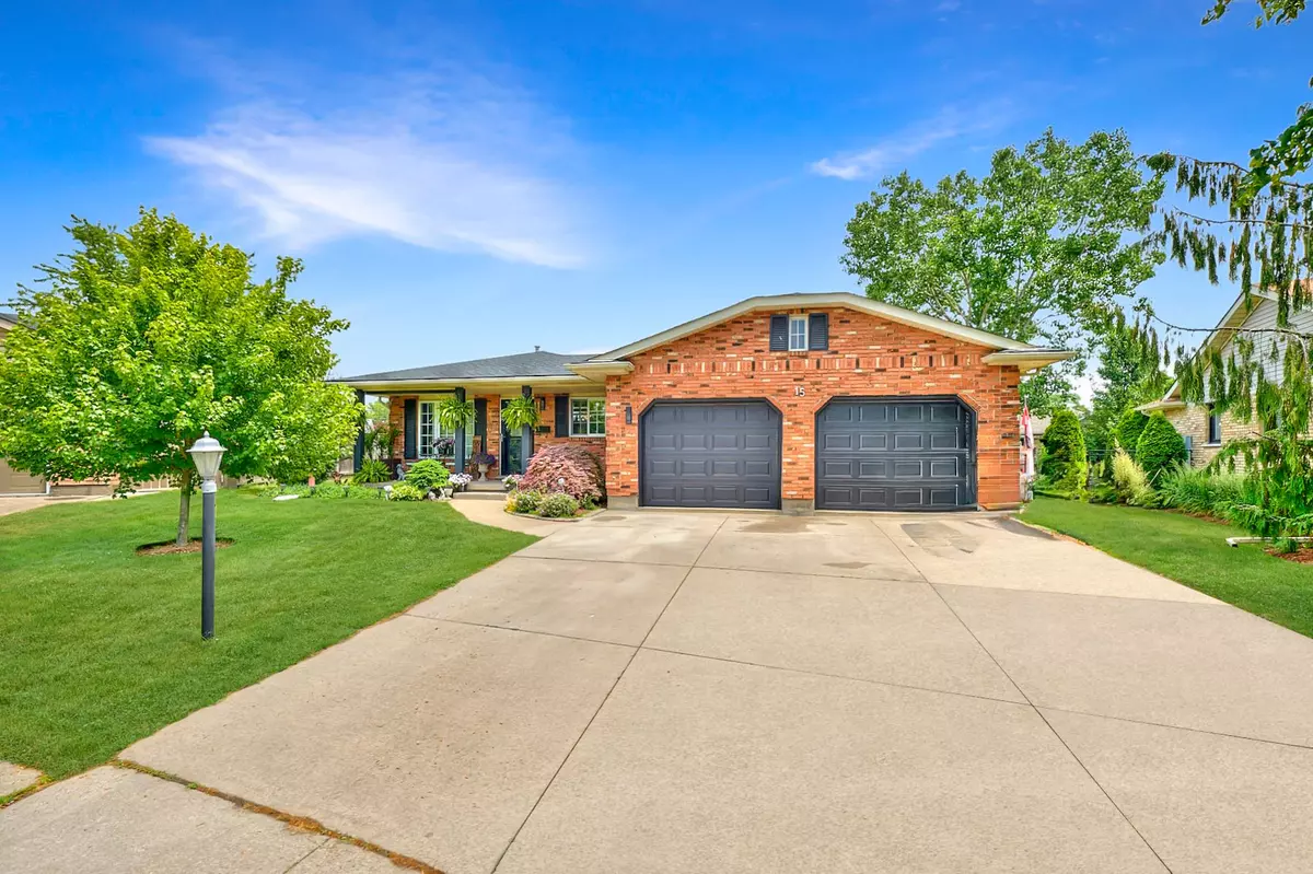 Welland, ON L3C 6V5,15 Pinoak CT