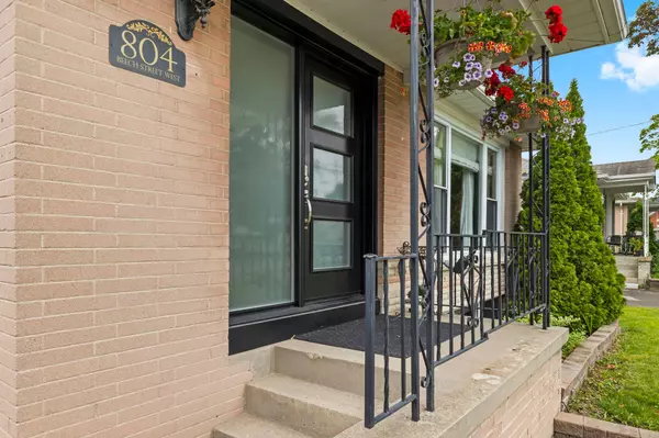 Whitby, ON L1N 3B7,804 Beech ST W