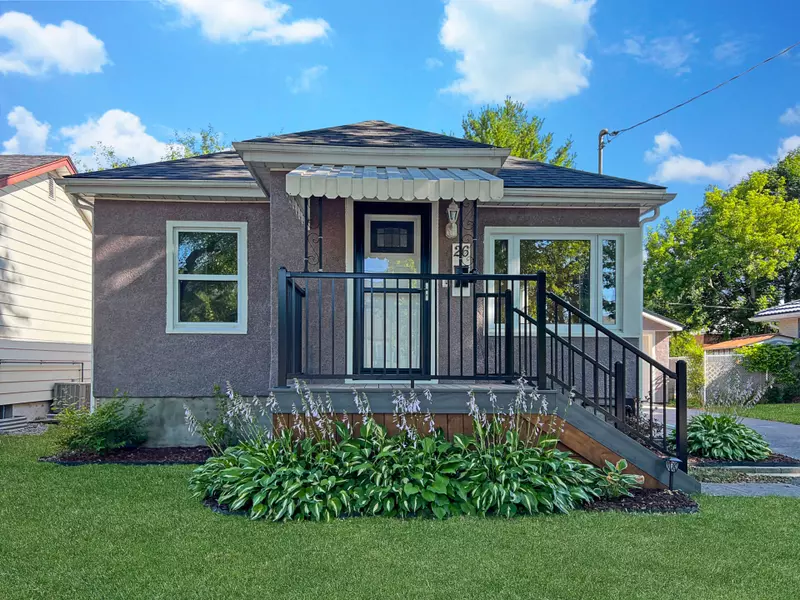 26 Montgomery BLVD, Belleville, ON K8N 1H9