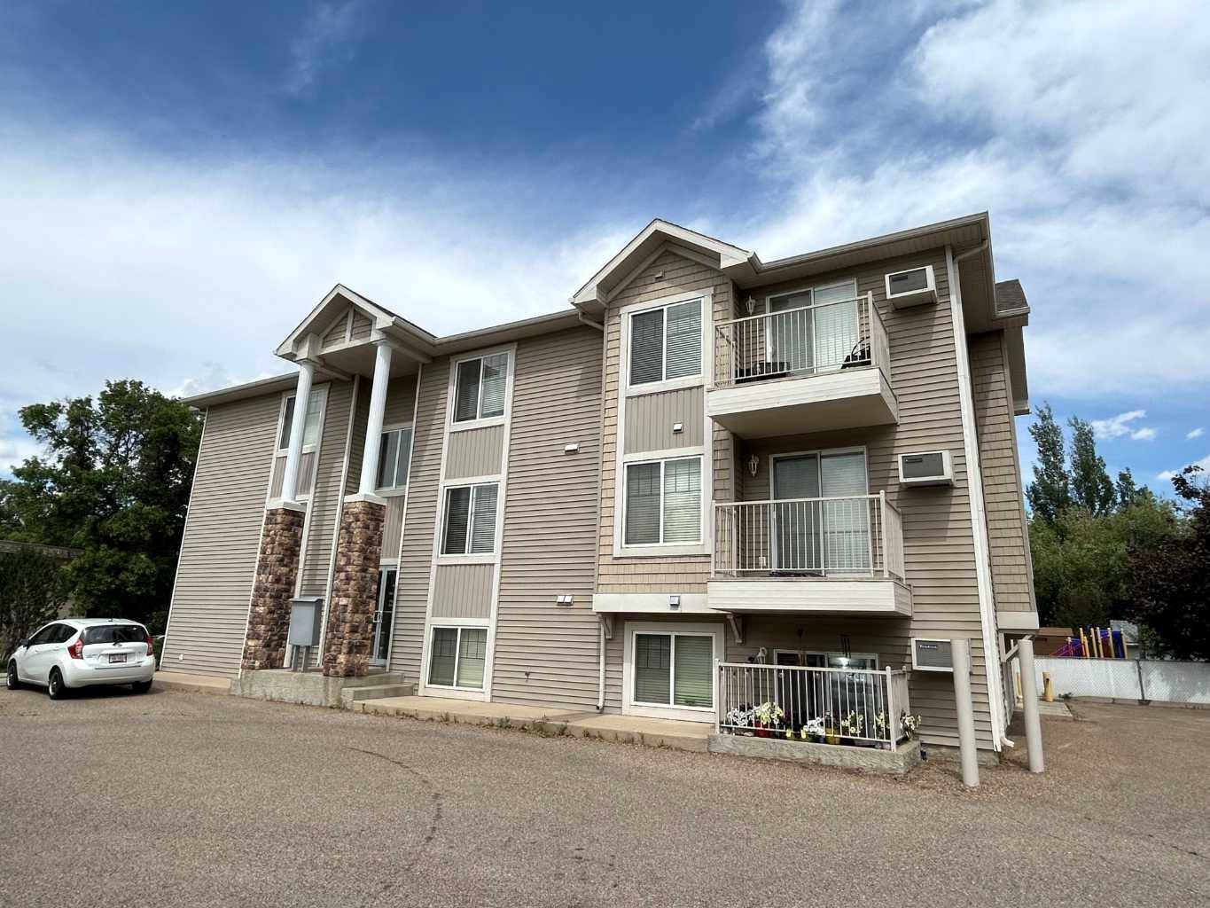Medicine Hat, AB T1A 0S9,333 Cambridge ST Southeast #1-9