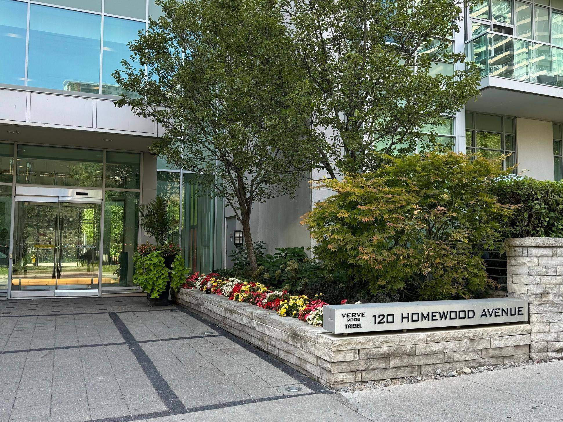 Toronto C08, ON M4Y 2J3,120 Homewood AVE #215