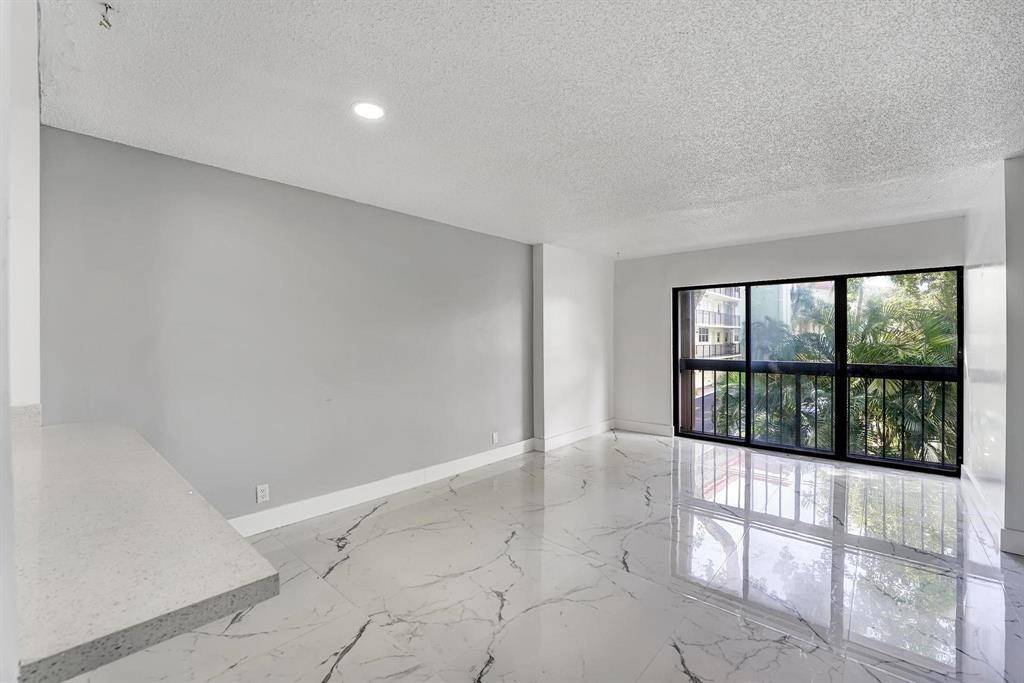 Fort Lauderdale, FL 33308,5495 NE 25th Ave #204