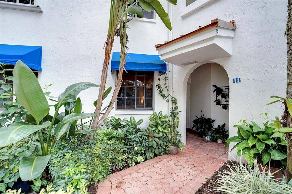 Pompano Beach, FL 33069,4130 W Palm Aire Dr #301B