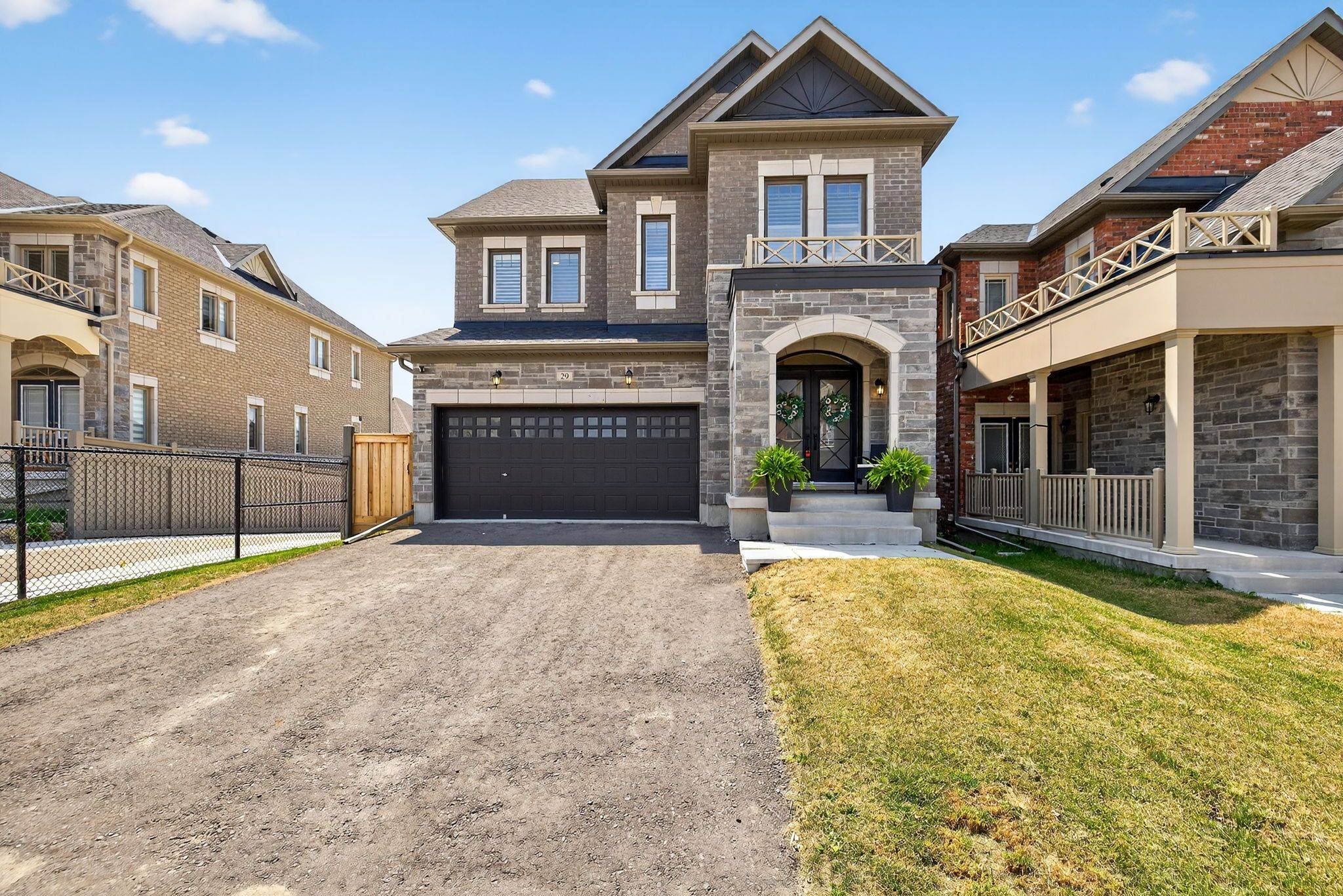 29 Janes CRES, New Tecumseth, ON L9R 0T2
