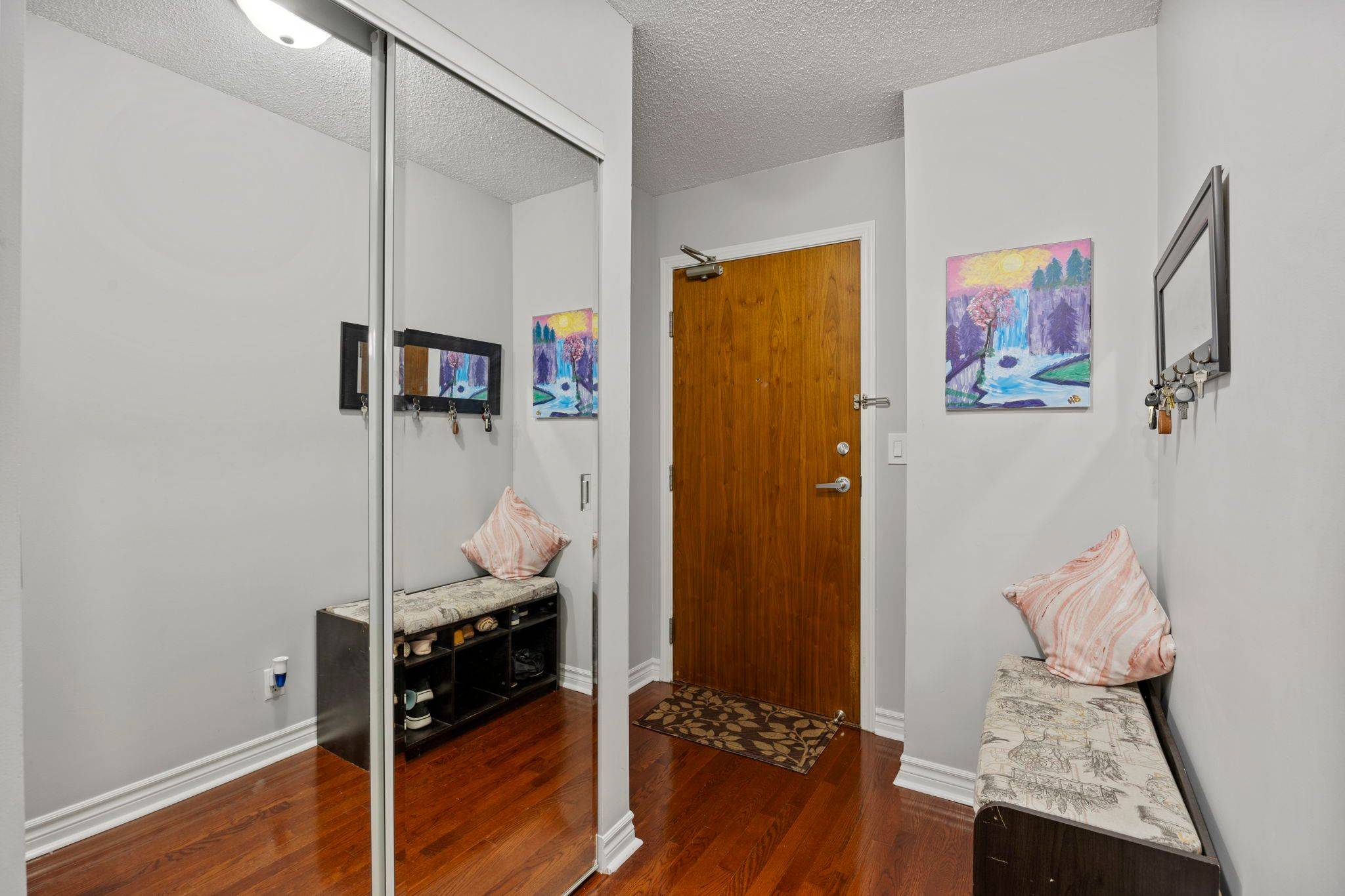 Mississauga, ON L5B 4M1,1 Elm DR W #611