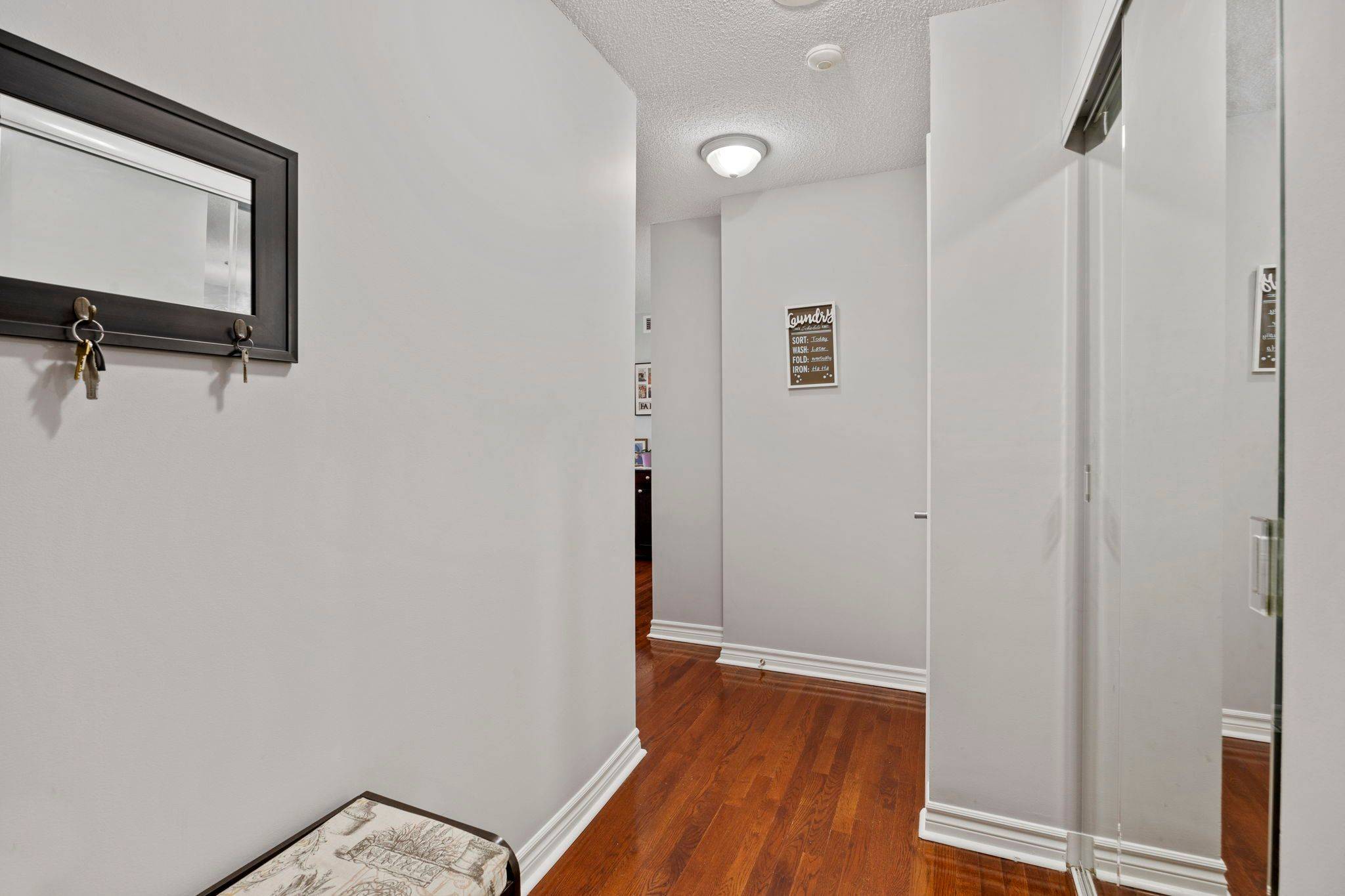 Mississauga, ON L5B 4M1,1 Elm DR W #611