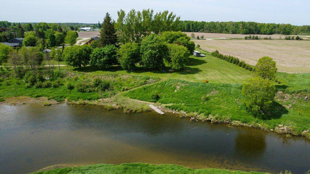 North Huron, ON N0G 2W0,86561 London RD