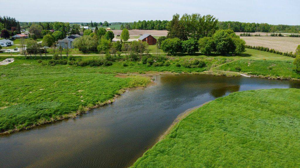 North Huron, ON N0G 2W0,86561 London RD