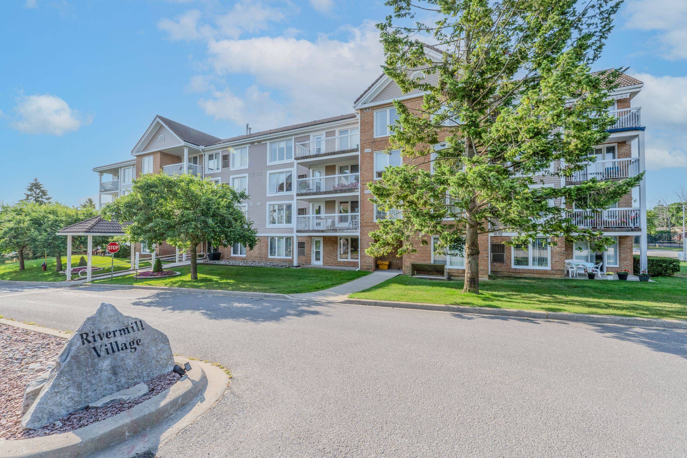 50 Rivermill BLVD #304, Kawartha Lakes, ON K9V 6C1