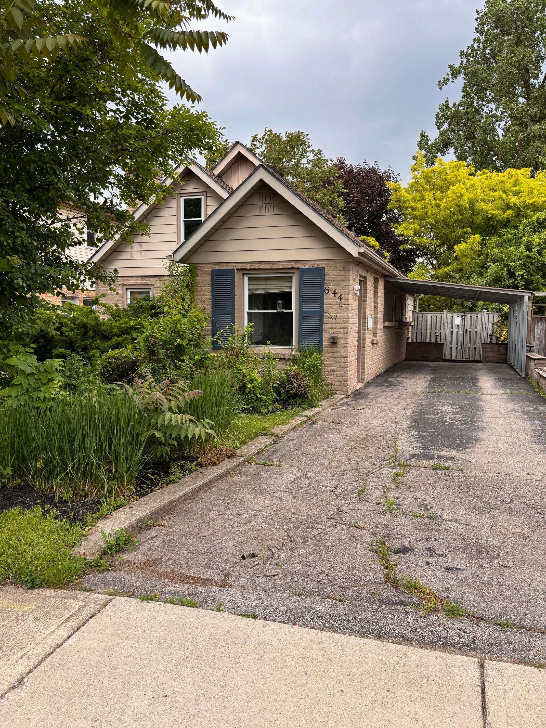 644 Grosvenor ST, London East, ON N5Y 3T4