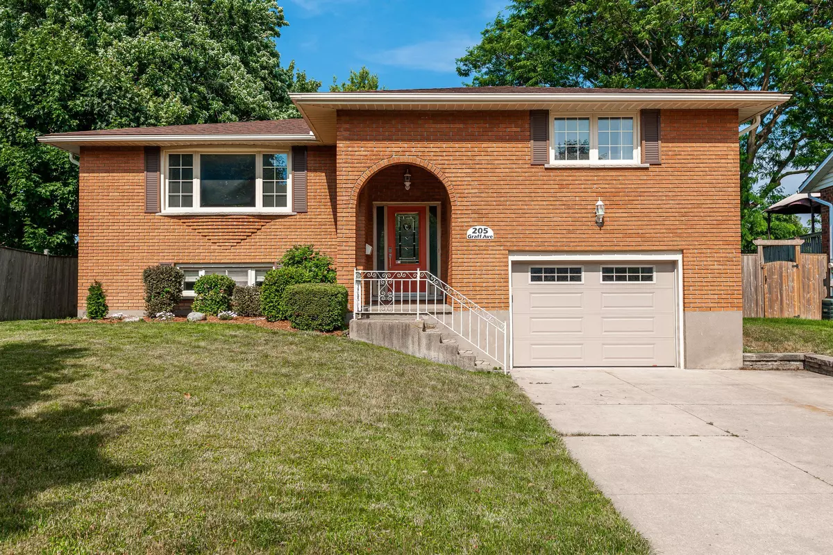 Stratford, ON N5A 5L8,205 Graff AVE