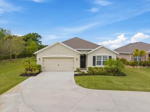 2281 Garfield Dr, Vero Beach, FL 32968
