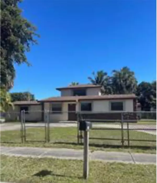 Lauderhill, FL 33311,890 NW 33rd Way