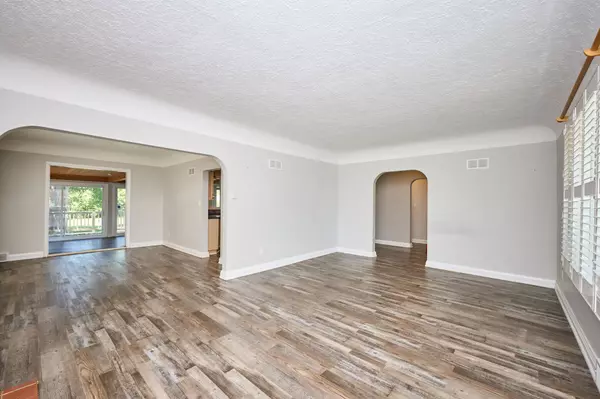 Welland, ON L3C 1P8,49 Carlton AVE