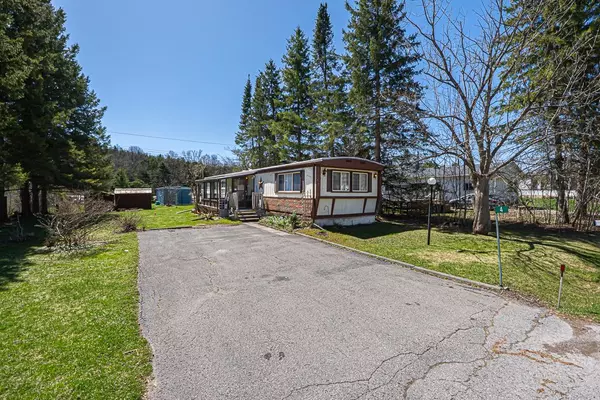 Kawartha Lakes, ON K9V 0H5,4 Park CRES