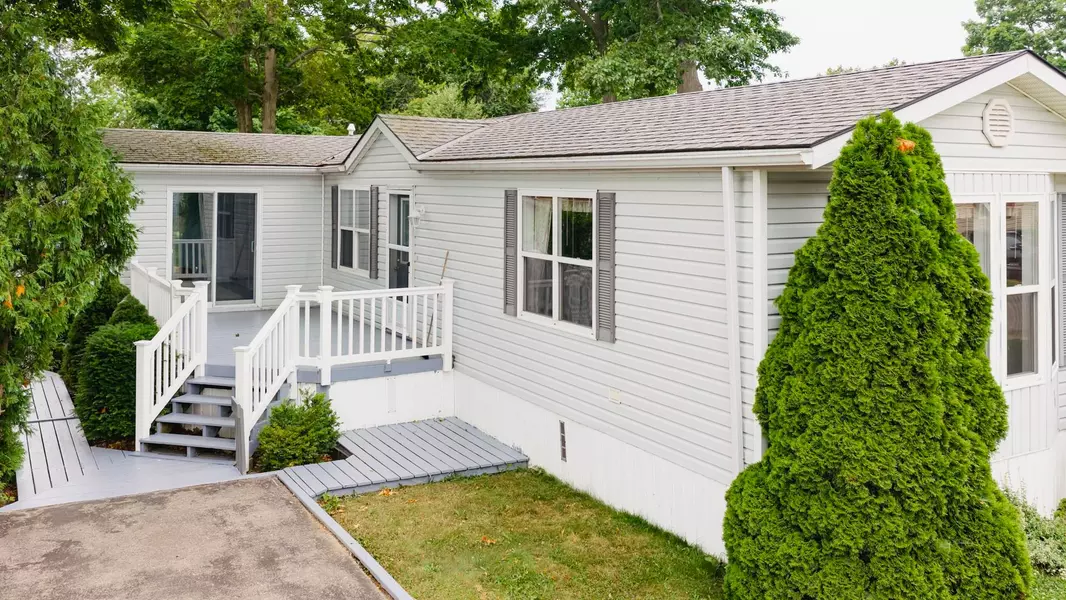 25 Algonquin LN, Ashfield-colborne-wawanosh, ON N7A 3Y2