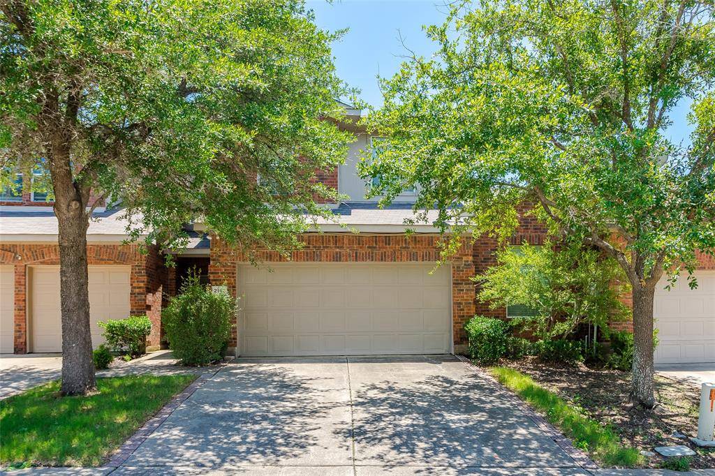 2142 Stonebrook Lane, Mesquite, TX 75181