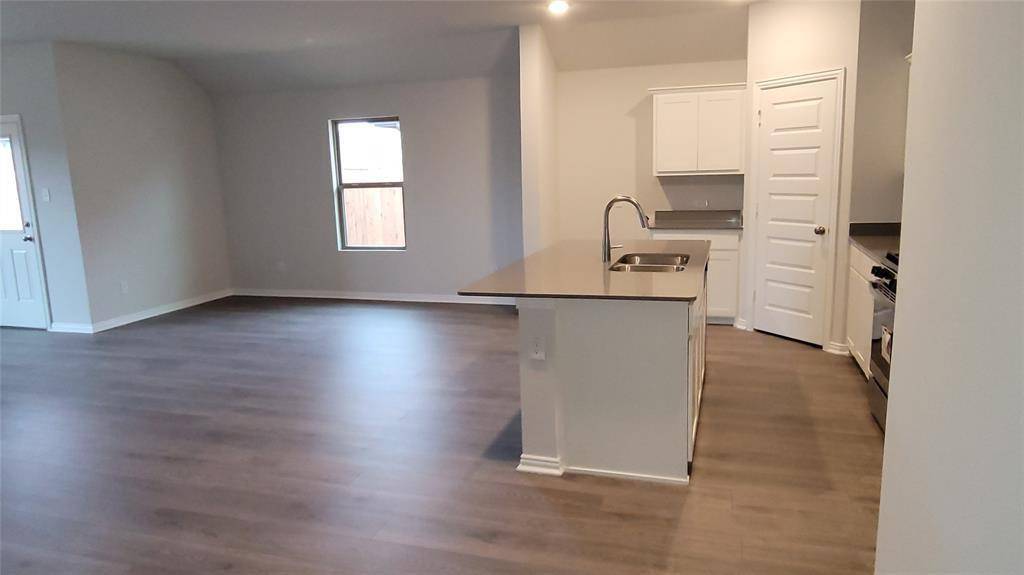 Van Alstyne, TX 75495,552 Hickory Ridge Drive