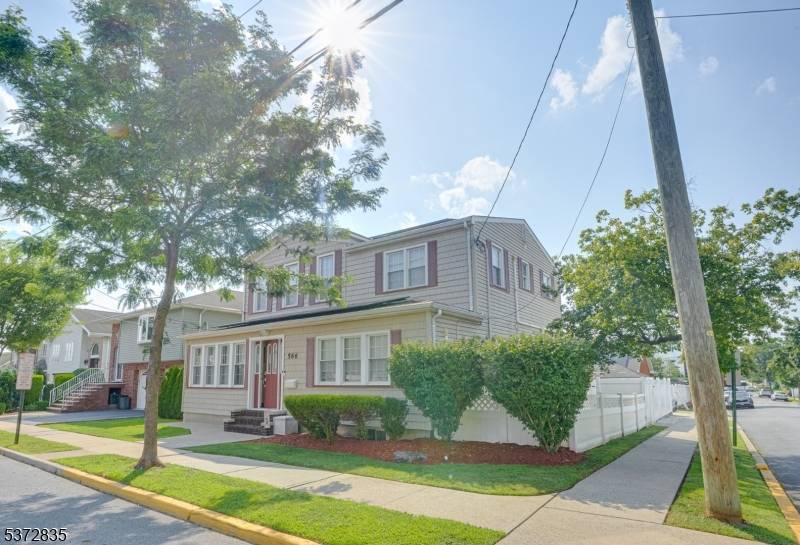 Carlstadt Boro, NJ 07072,566 2Nd St