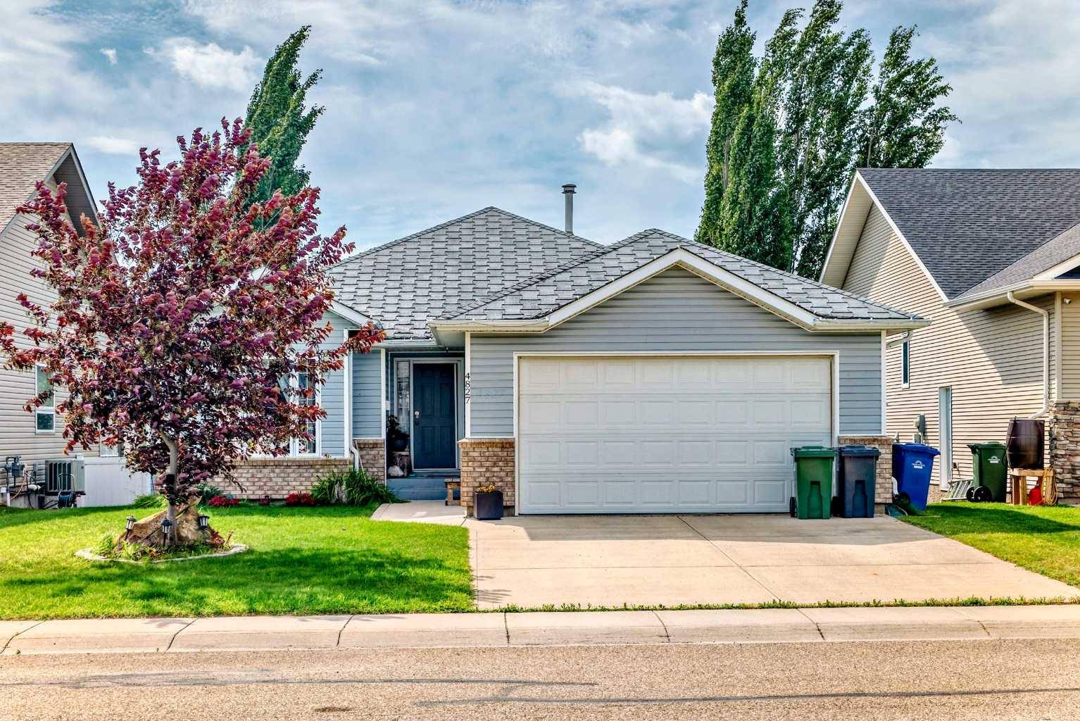 4827 56 AVE, Innisfail, AB T4G 1Y7
