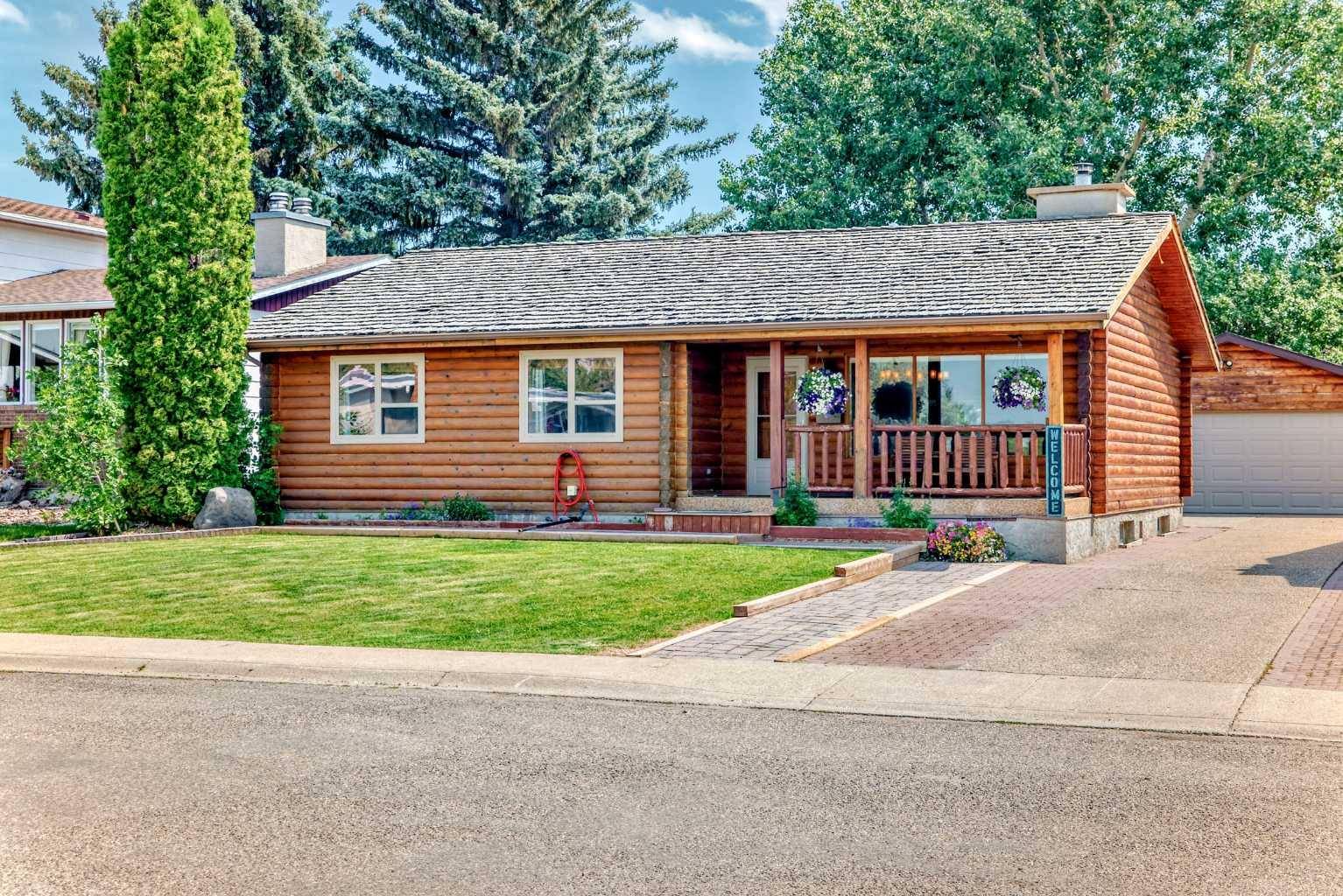 919 22 AVE, Coaldale, AB T1M 1B5