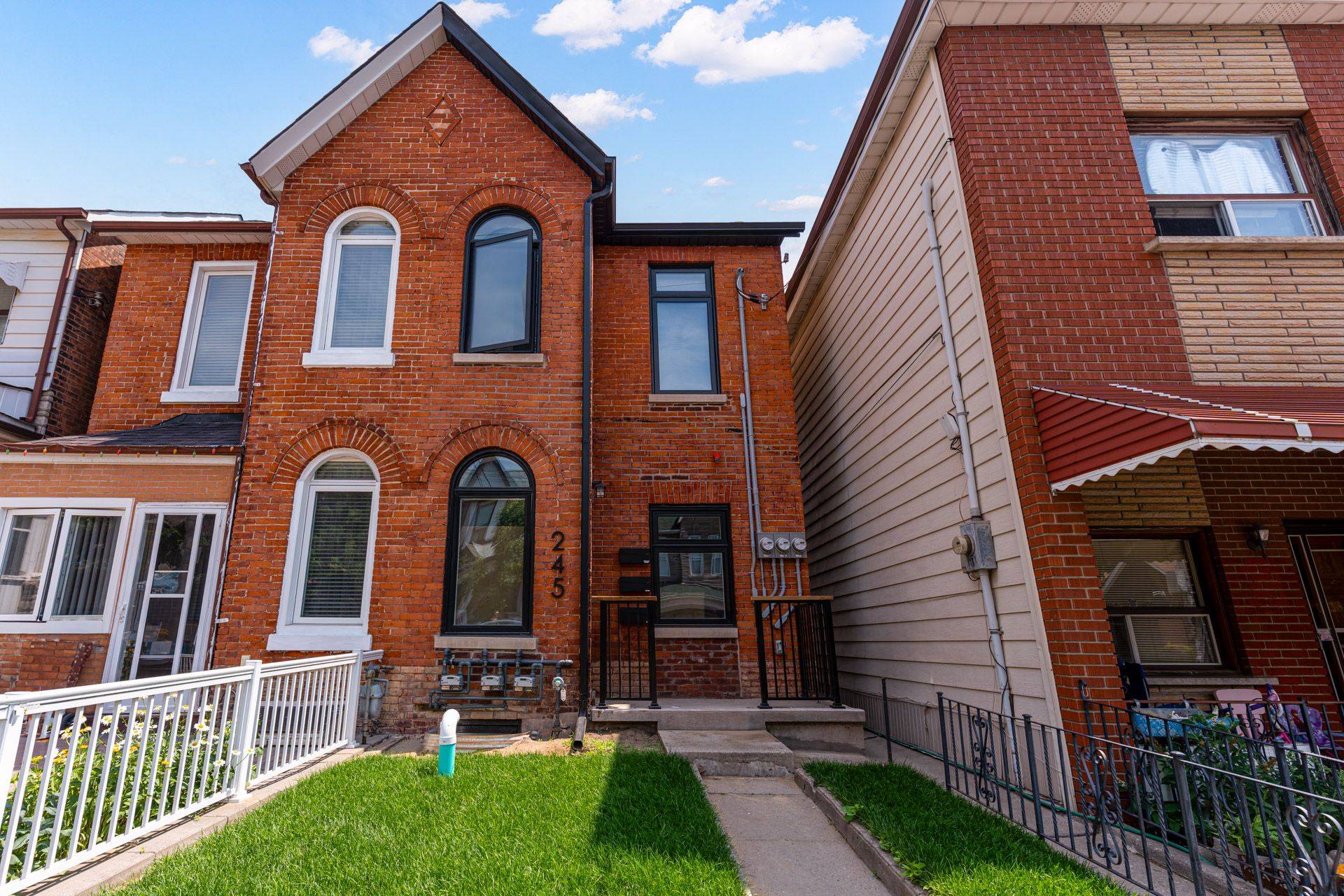 Toronto C01, ON M6K 2M3,245 Brock AVE #Lower