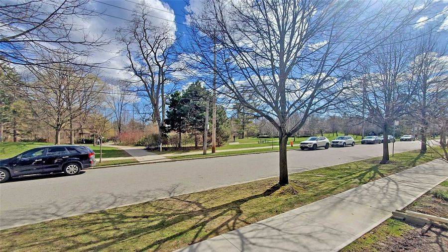 94A Ellerslie AVE #2nd Fl, Toronto C07, ON M2N 1X8
