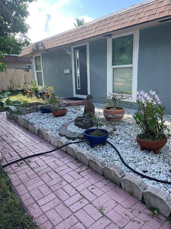 Tamarac, FL 33321,6901 NW 80th St