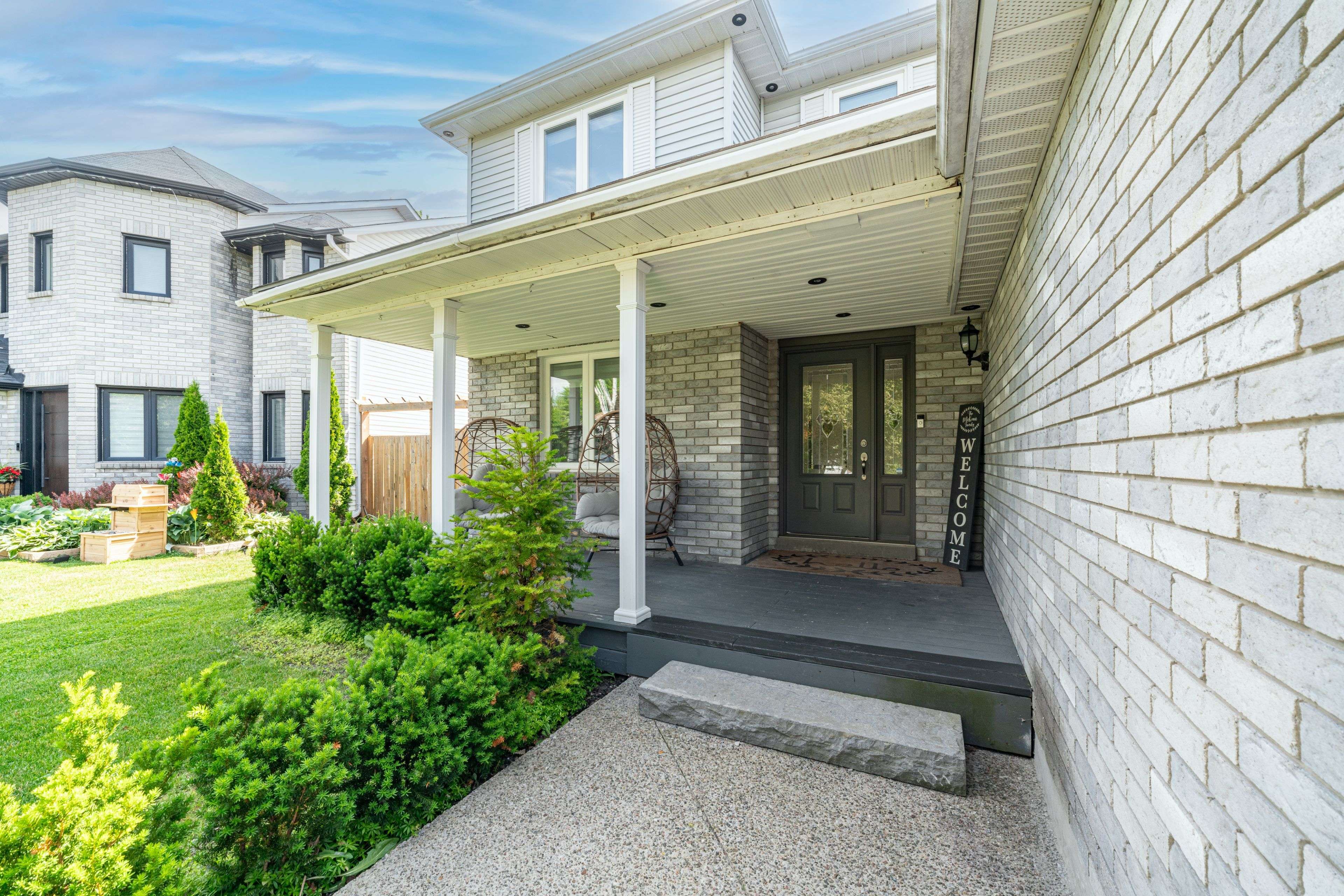 Innisfil, ON L9S 1W1,1879 Ashwood AVE