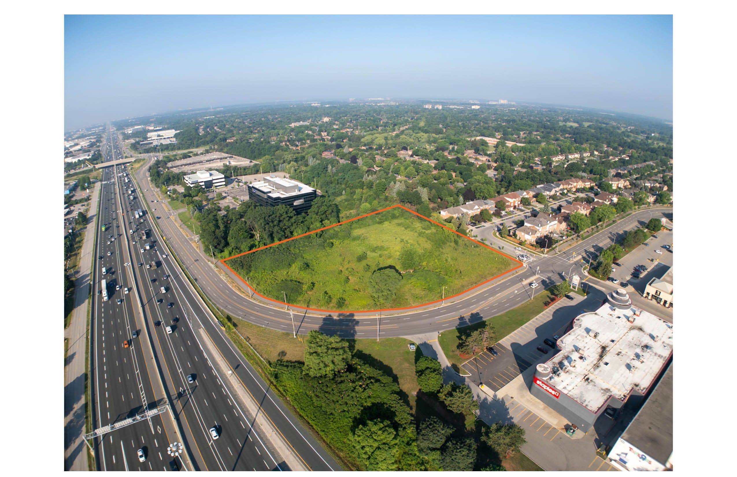 Oakville, ON L6M 0H4,361 North Service RD W
