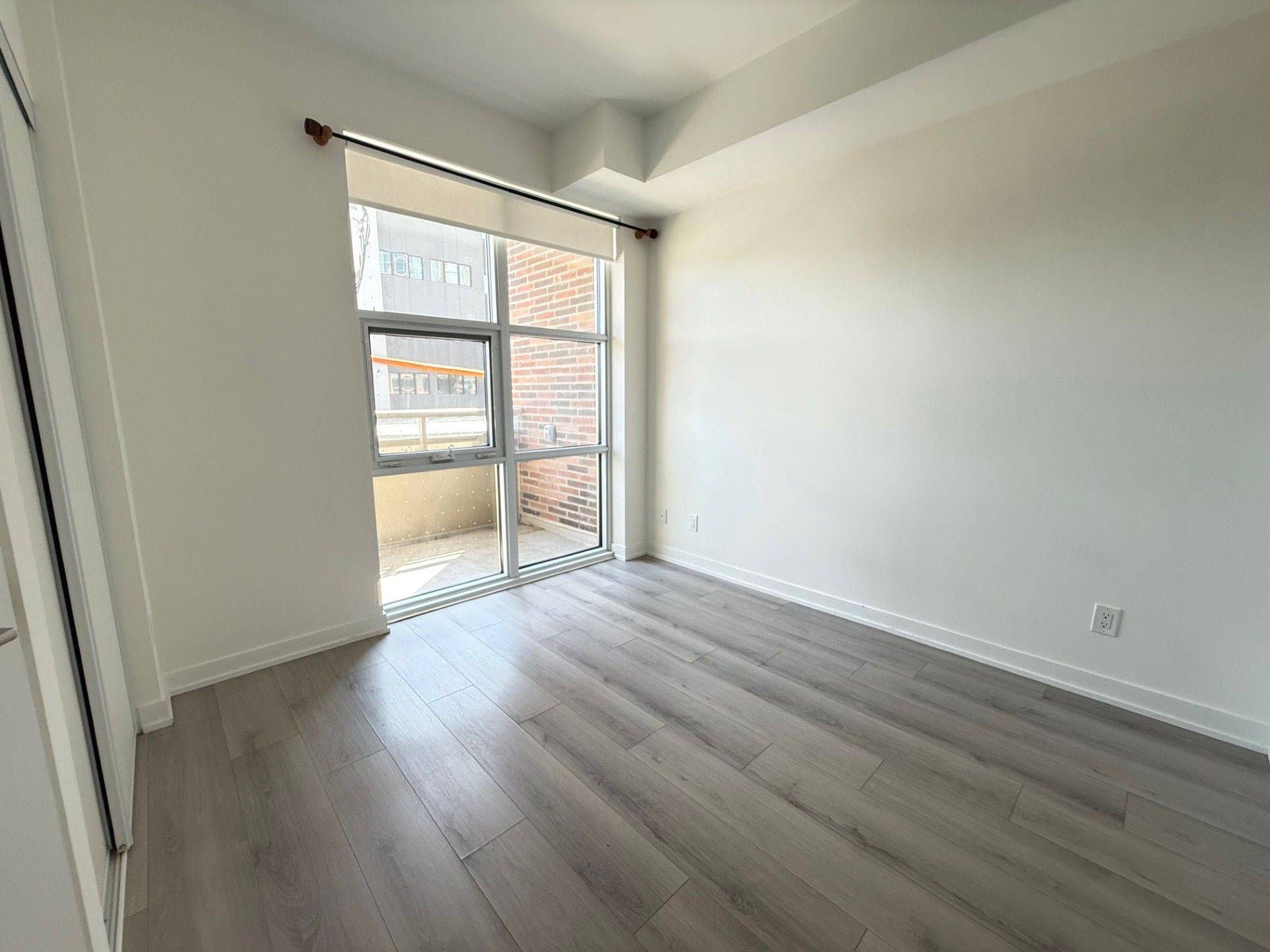 Toronto W03, ON M6N 1J6,1787 St Clair AVE W #221