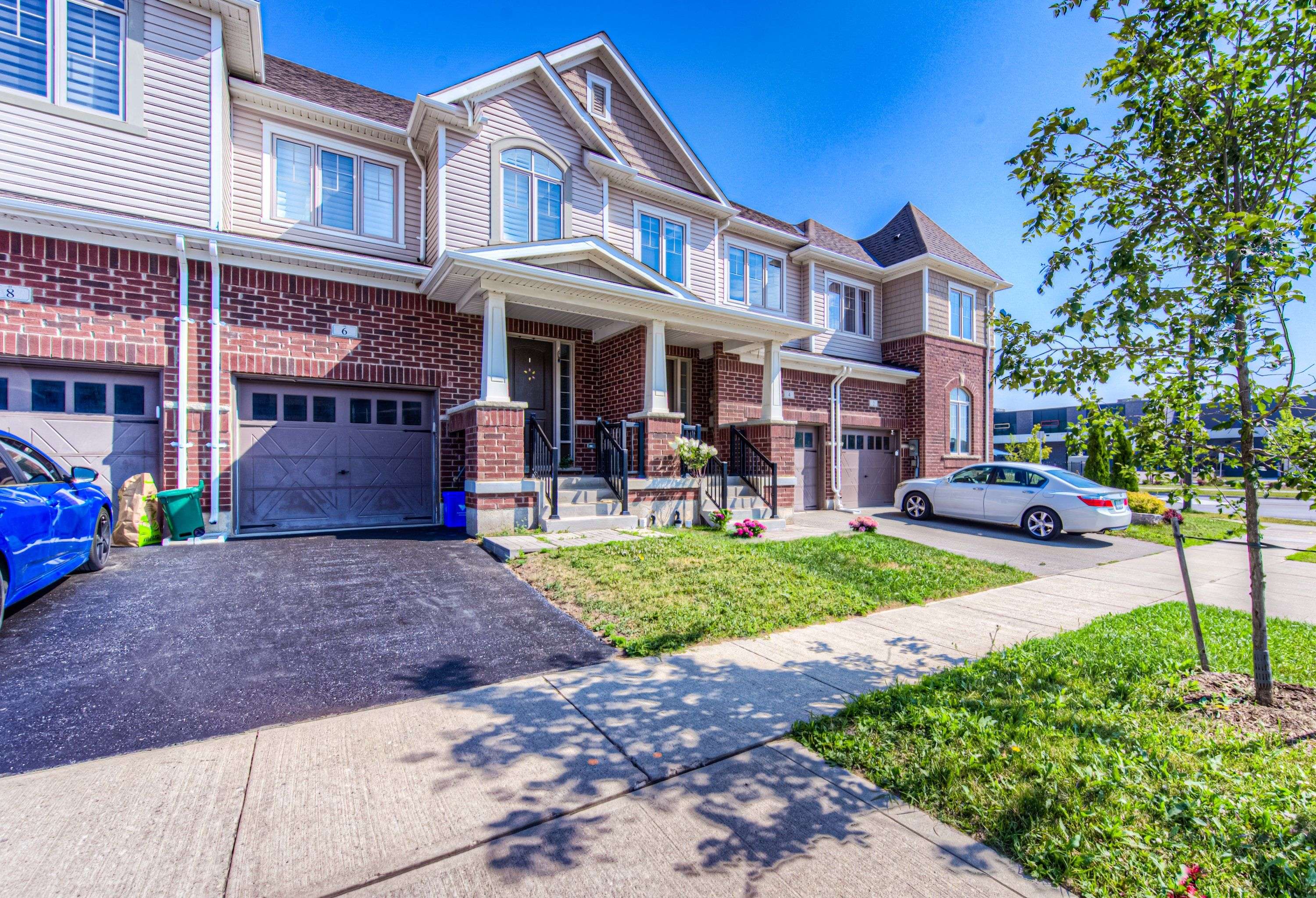 Kitchener, ON N2R 0N8,4 Stonehill AVE
