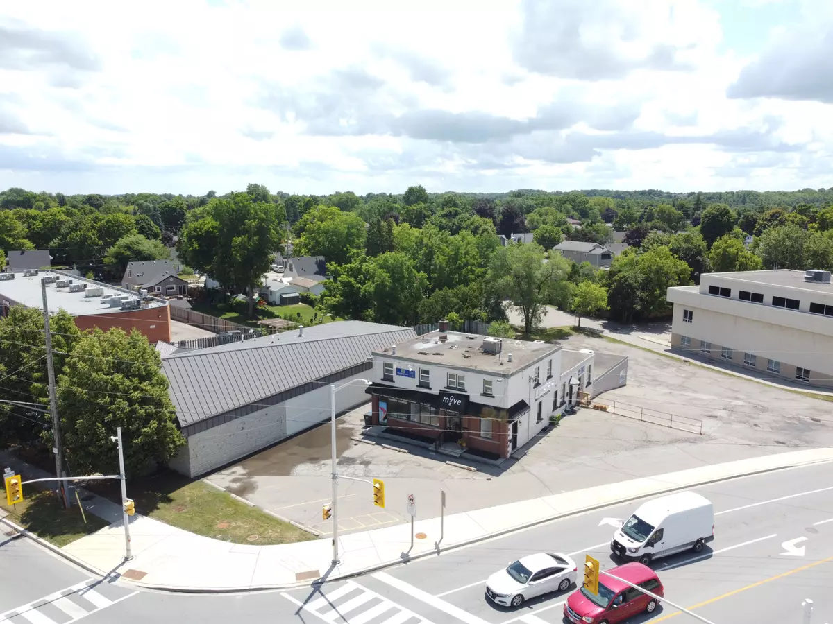Halton Hills, ON L7G 4A3,116 Guelph ST