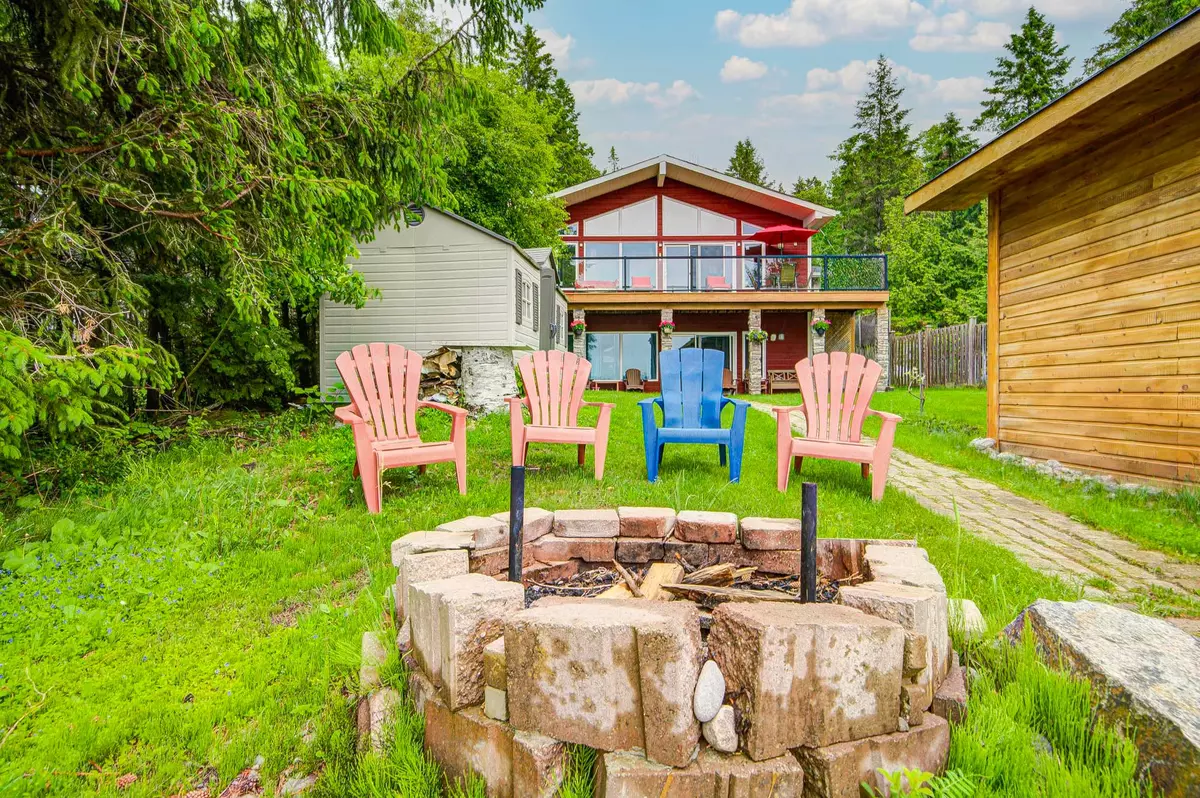 Kawartha Lakes, ON K0M 1B0,87 Paradise RD