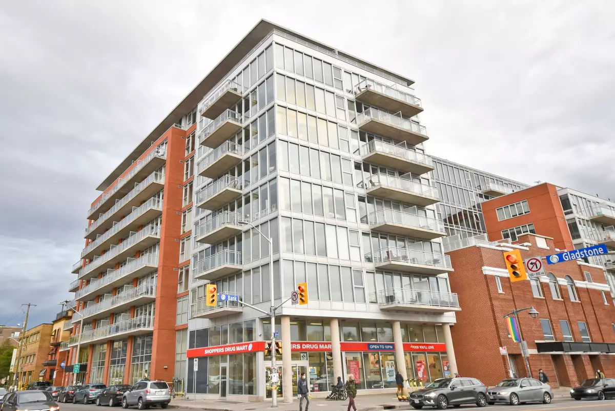 Ottawa Centre, ON K2P 0R4,354 Gladstone AVE #211