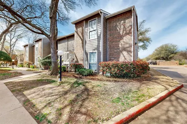 1200 Riverchase Lane #125, Arlington, TX 76011