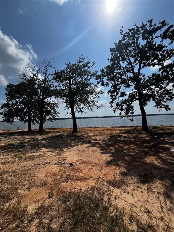 Jewett, TX 75846,00 LCR 912 #Lot 58