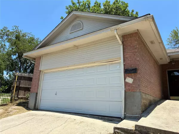 Fort Worth, TX 76106,2716 18th Street