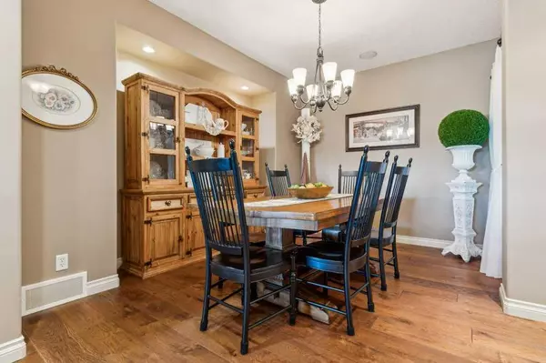 Calgary, AB T3L 0C2,156 Tuscany Ravine HTS Northwest