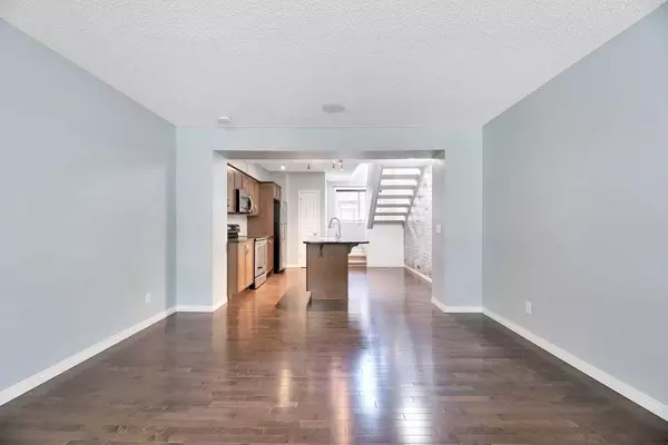 Calgary, AB T2Z 0T6,315 New Brighton Villas SE