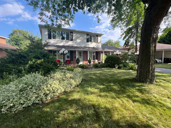 Toronto C15, ON M2J 2Z9,9 Waddington CRES